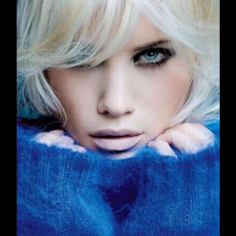 HI! I’M GWYNETH, GET YOUR SOFT COZY WARM SWEATERS!